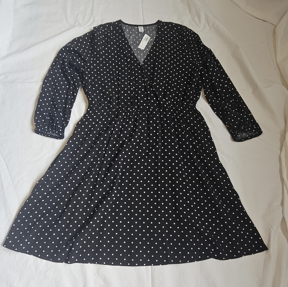 Old Navy Black and White A-Line Dress with Bishop Sleeves